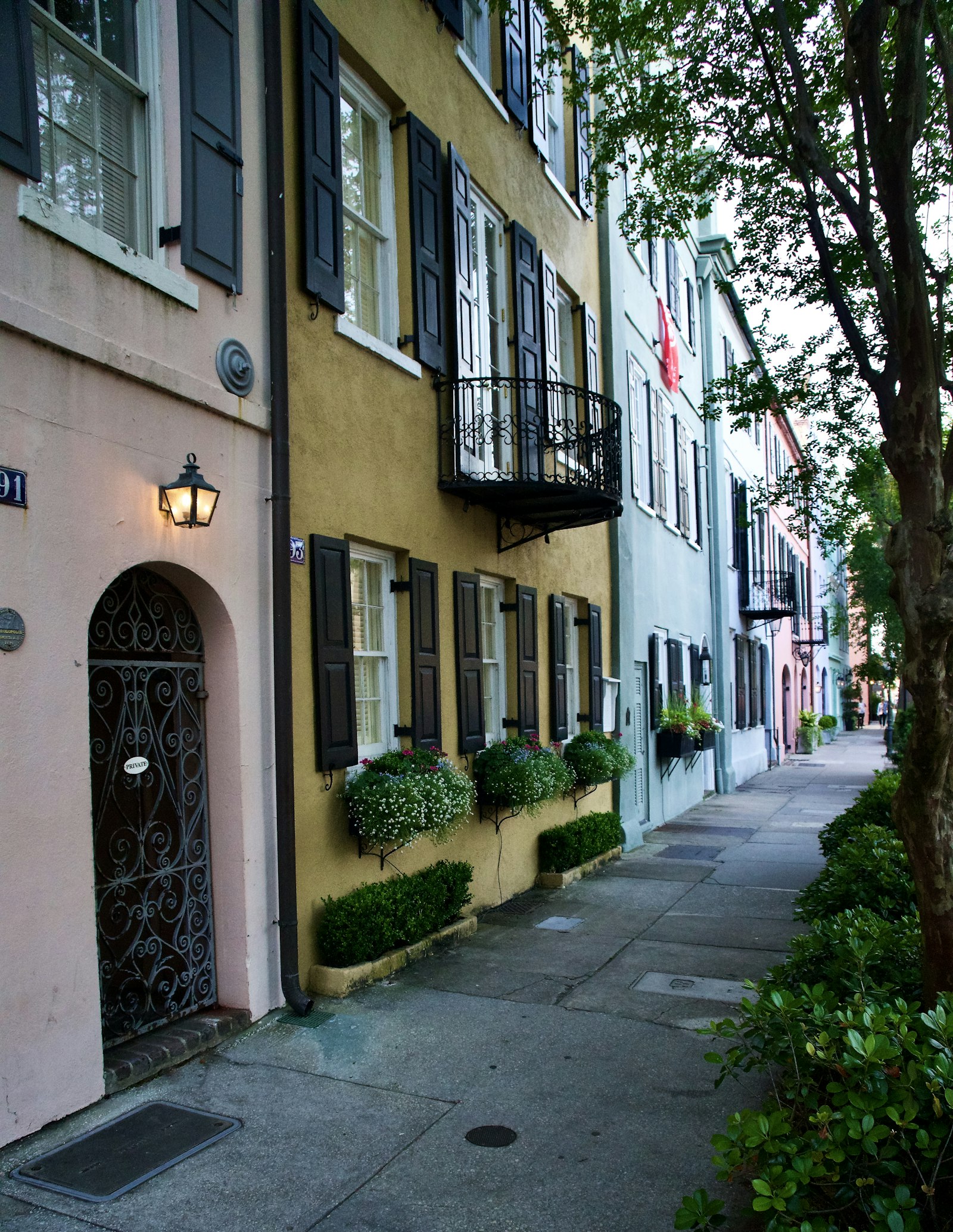 Rainbow Row historic houses in Charleston, South Carolina